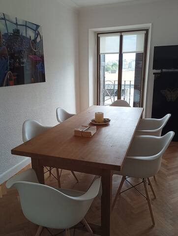 Apartamento con vistas en el puerto de Donostia. gallery image 3