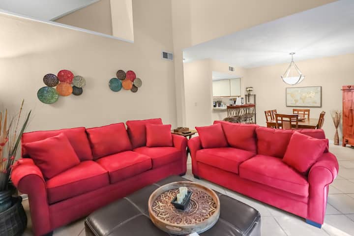 Cozy Townhouse - Close To Oaks Mall! - Gainesville, FL