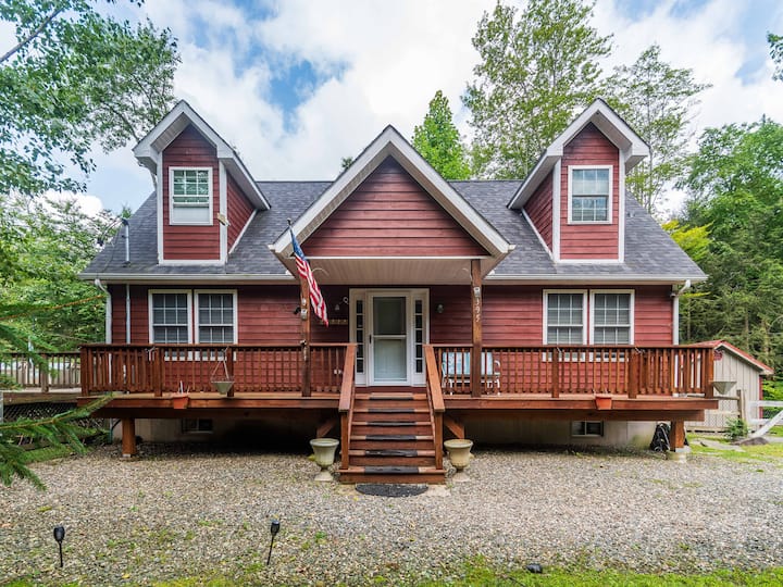 Catskills Modern Cabin Brookside - ニューヨーク州