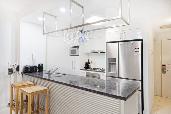 Deep Blue 13 – Beachfront Apartment gallery image 5