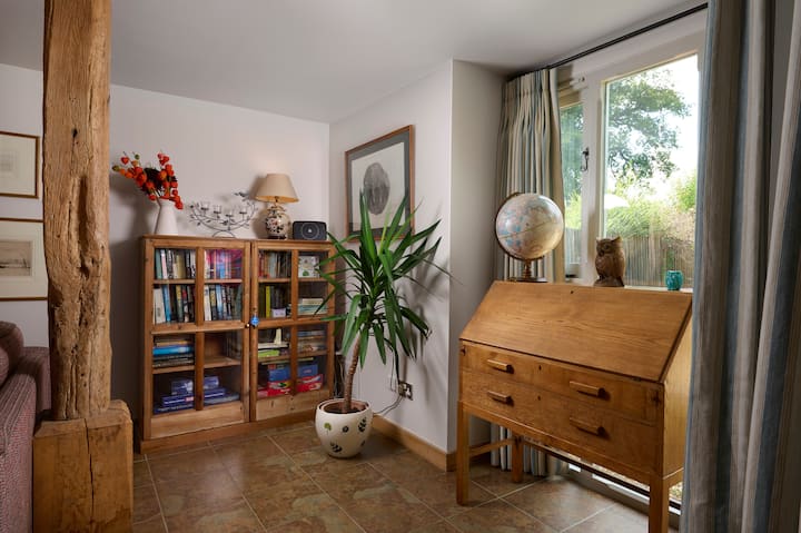 A Beautiful 2 Bed Barn A Stunning Location. - Petersfield