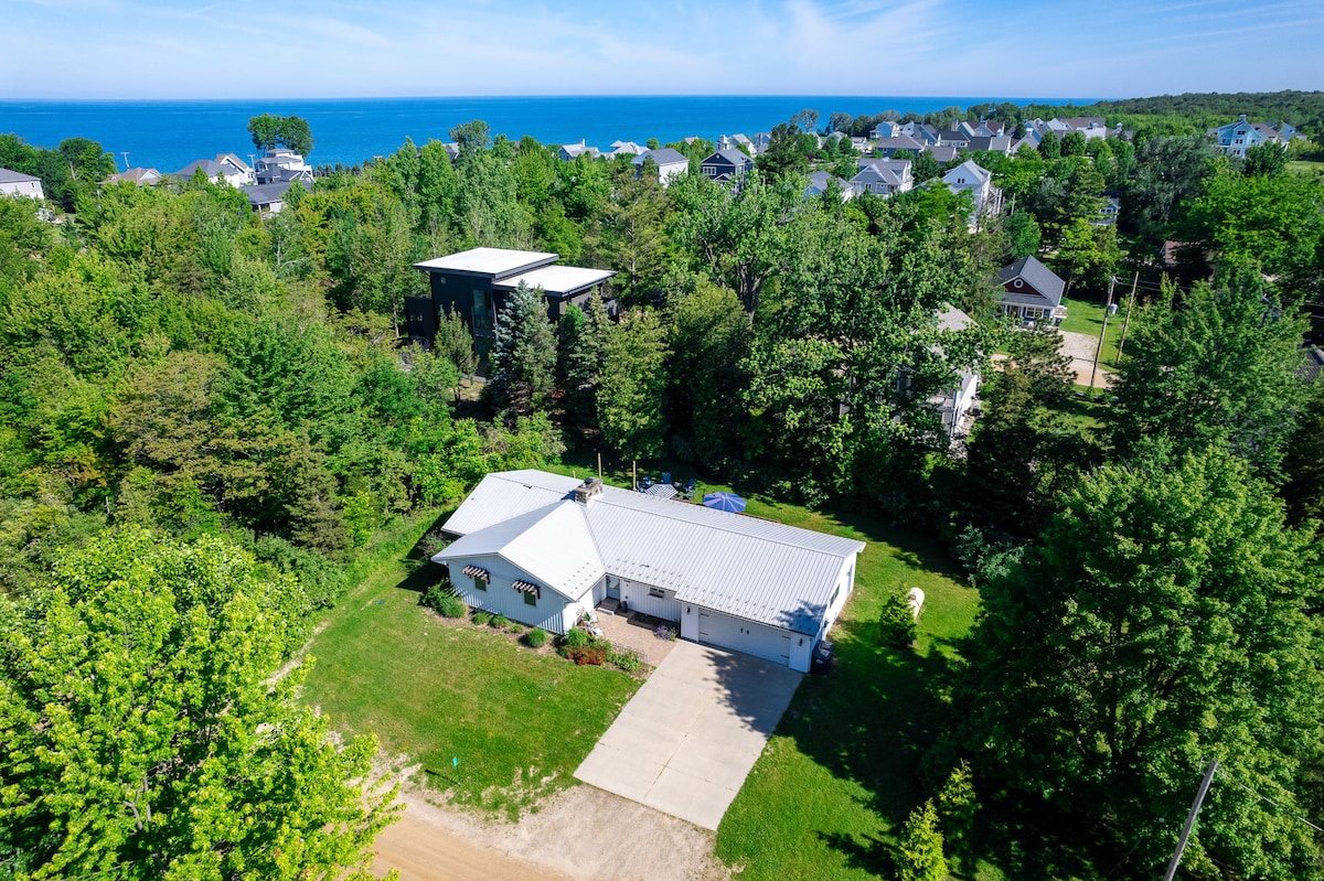 Saugatuck Waterfront Vacation Rentals - Michigan, United States | Airbnb