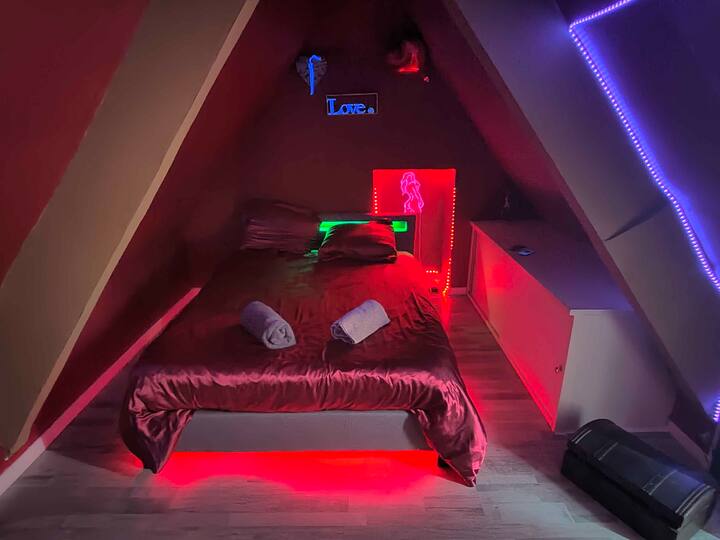 Logement Entier Avec Jacuzzi, Sauna ! - Damville