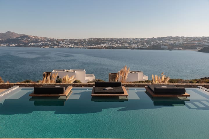 Private Villa Sapphire Black, Indoor &Outdoor Pool