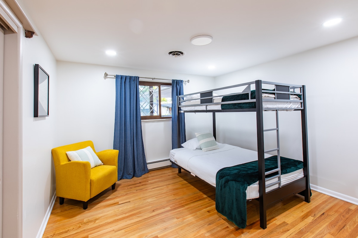 من سيحصل على السرير العلوي ؟