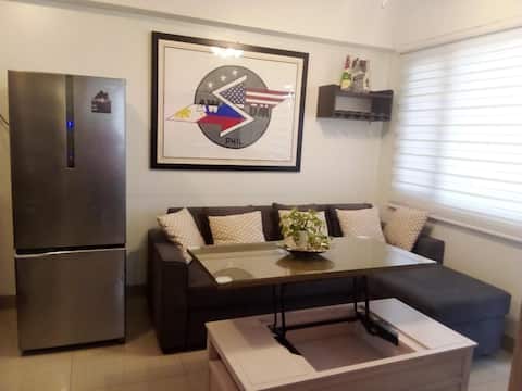 The Splendor: Comfortable Living by Awsom Phil