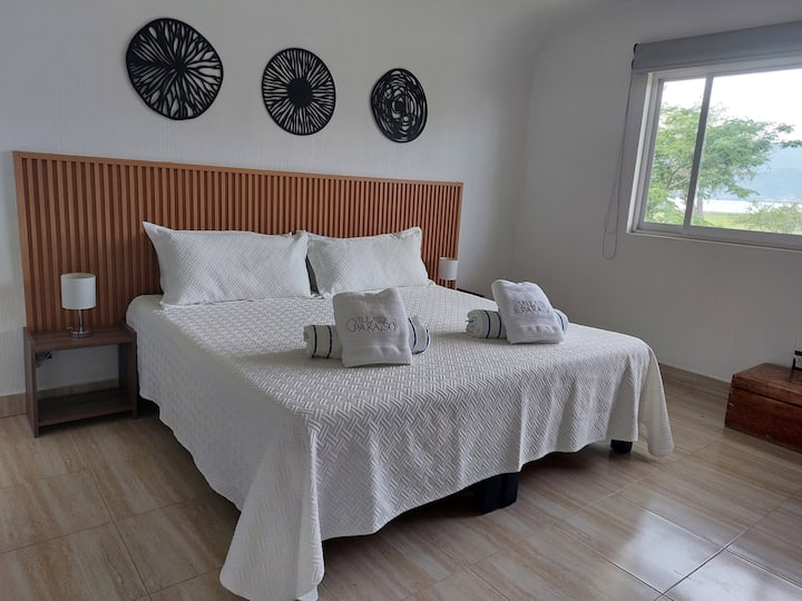 Recamara principal de la villa Petirrojo