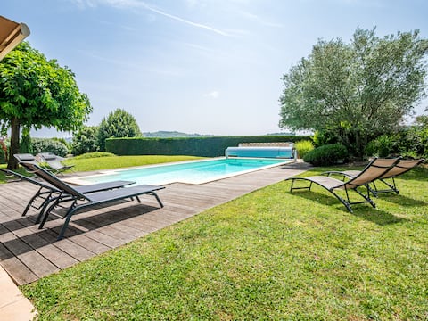 Beautiful villa with pool with 4 bedrooms