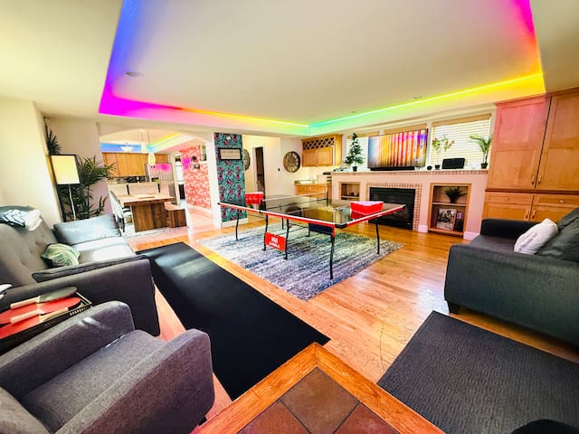 RiNo Party Palace: Game Room, Hot Tub & Theater