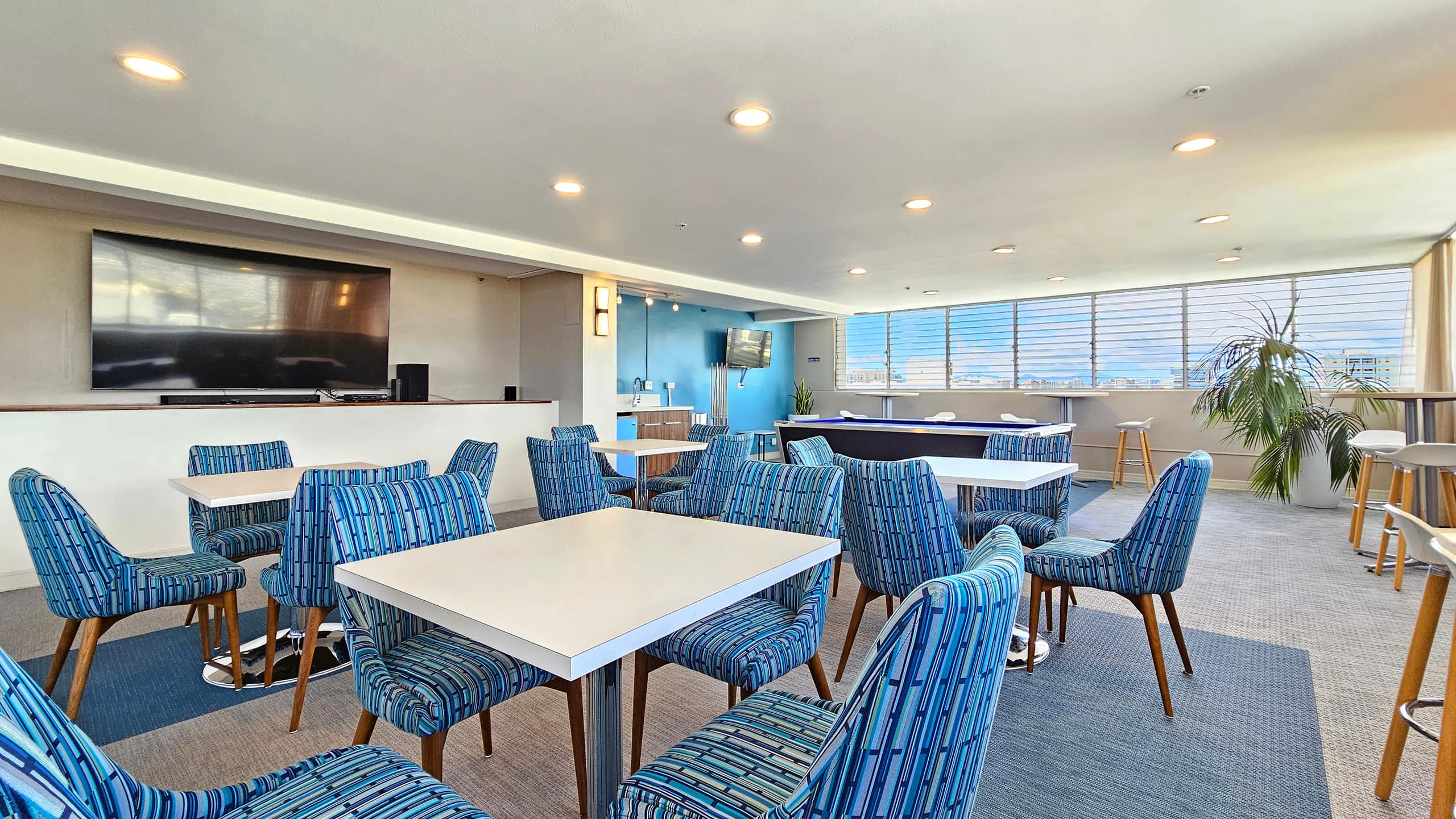 Condo in Honolulu · ★4.59 · 1 bedroom · 2 beds · 1 private bath - Image 17