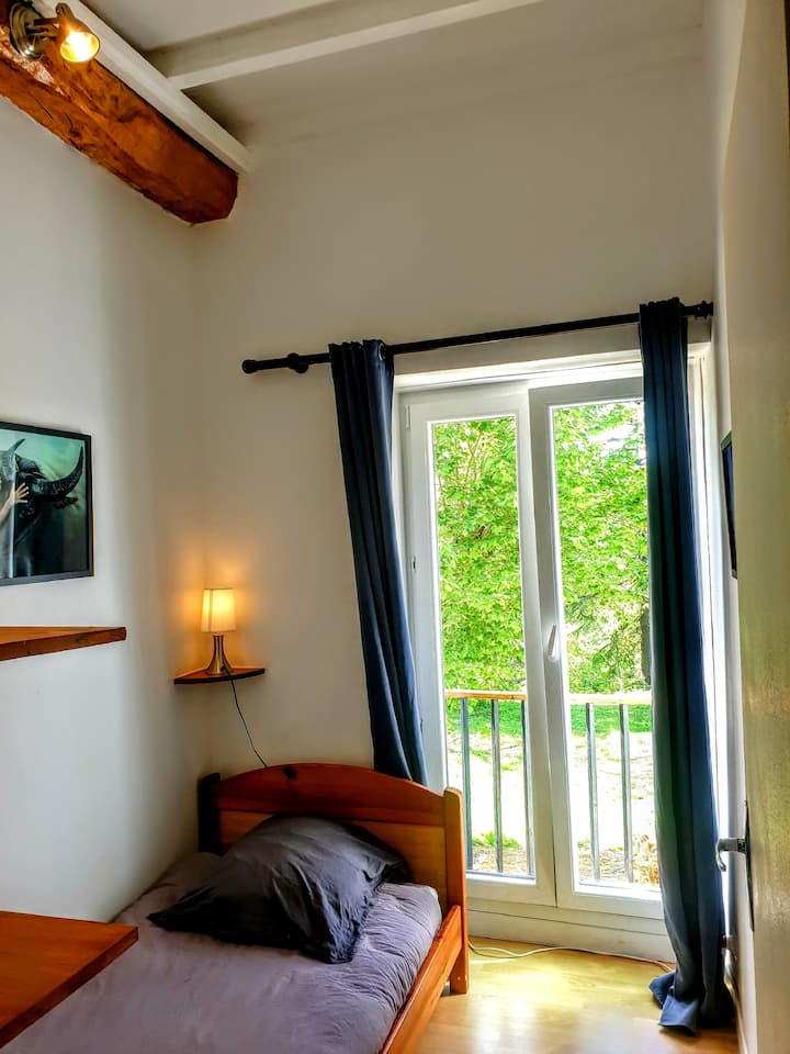 спална соба 3  со 1 единечен кревет