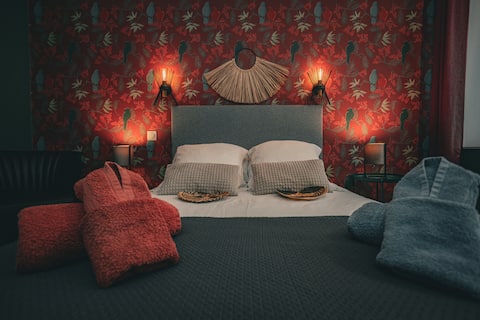 O bois dormant 4**** Bocce ball court and parking