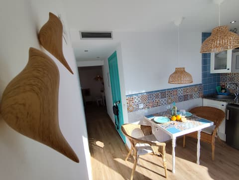 Top performing Airbnb: Casas del Castillo & Intramuros, Intramuros Suite in Peníscola / Peñíscola