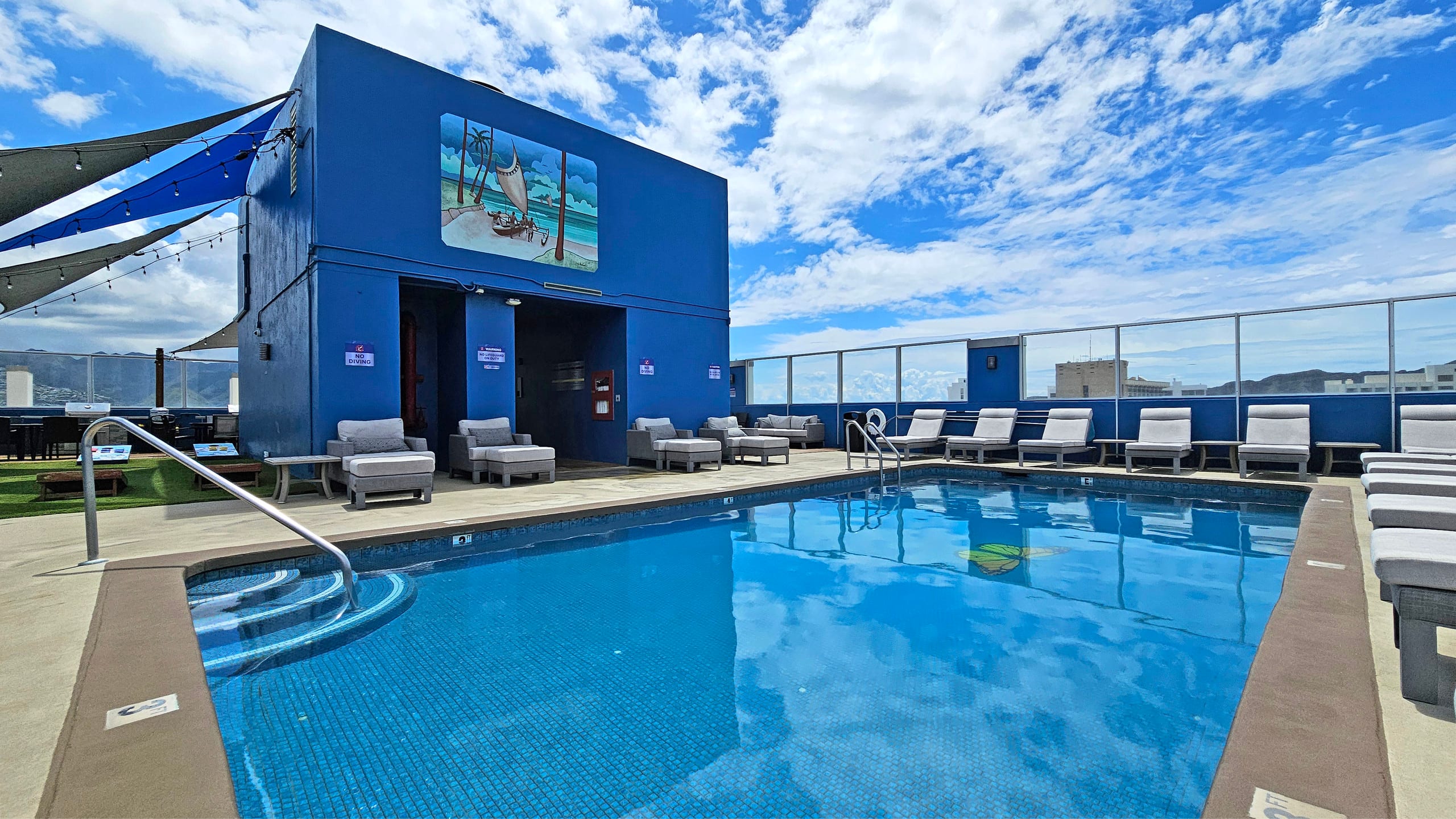 Condo in Honolulu · ★4.66 · 1 bedroom · 2 beds · 1 private bath - Image 32