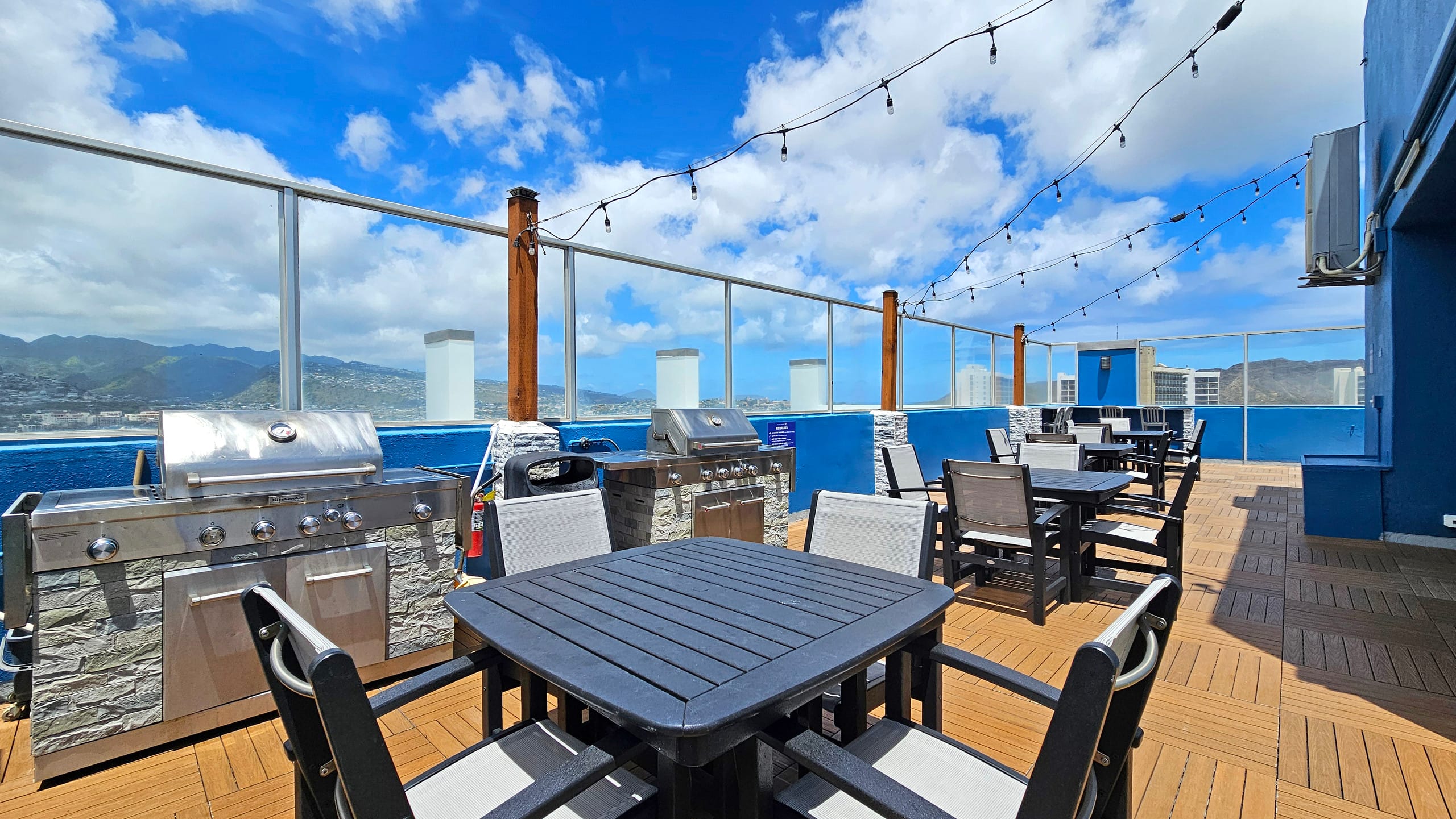 Condo in Honolulu · ★4.66 · 1 bedroom · 2 beds · 1 private bath - Image 27