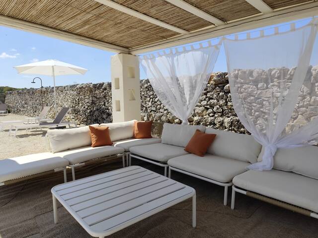 Spettacolare masseria di design con piscina gallery image 5