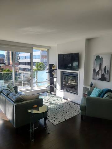 Waterfalls Hotel-Gorgeous 2 bedroom 2 bath condo gallery image 3