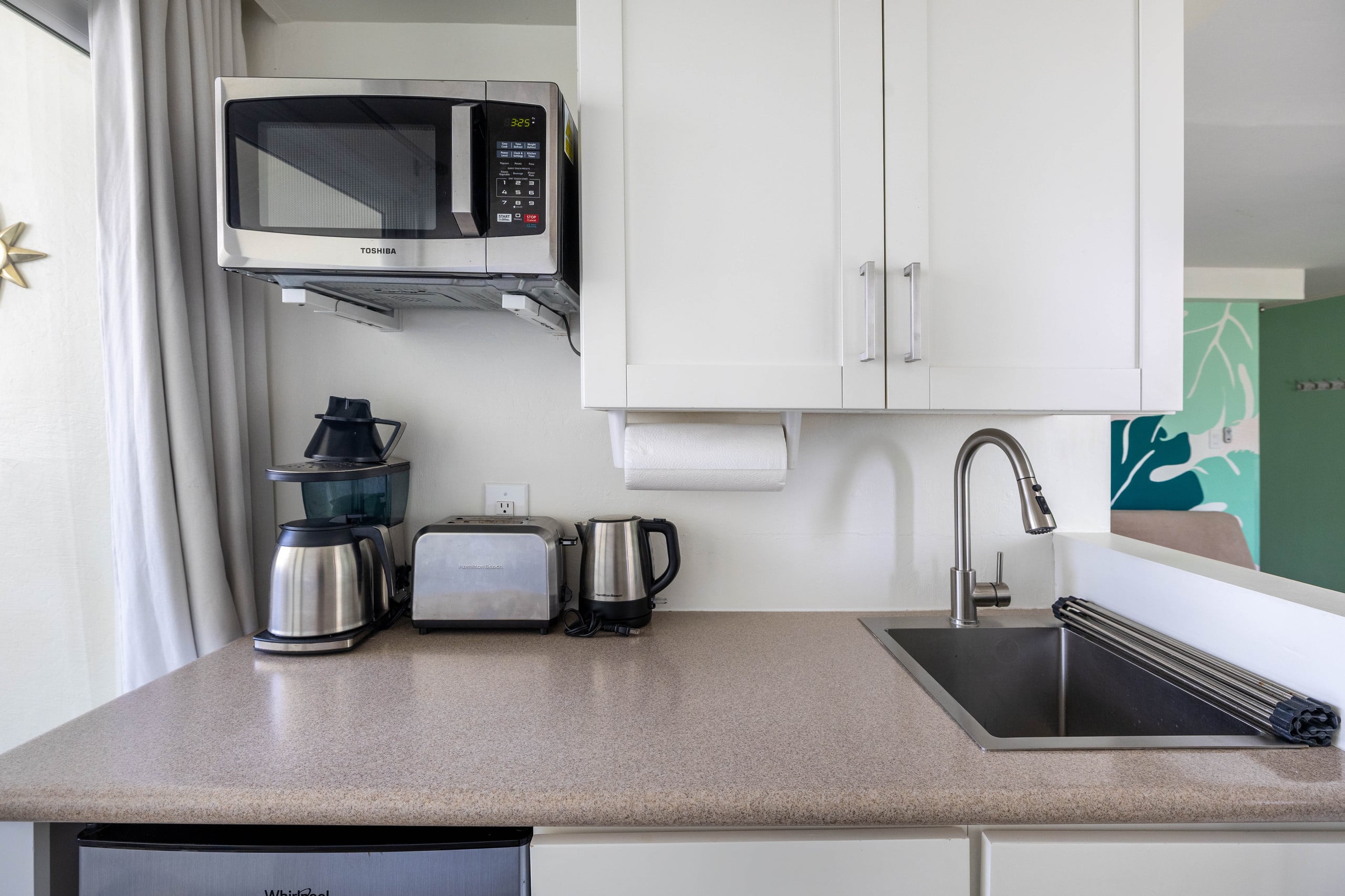 Condo in Honolulu · ★4.91 · Studio · 2 beds · 1 private bath - Image 10