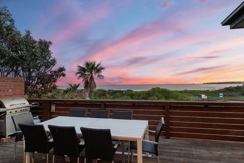 Spacious Beachfront Home at Smiths Beach