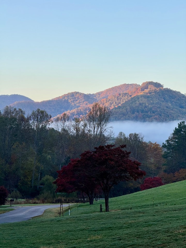 Studio With A View - Franklin, NC