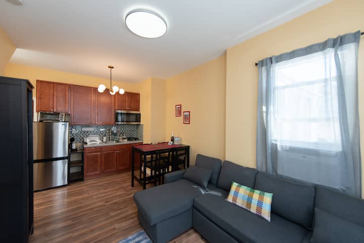 Bright 1br Apartment | 30+ Nights - Brooklyn, NY