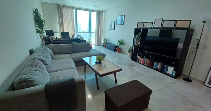 "Feels Like Home" Big Master Bedroom - Doha