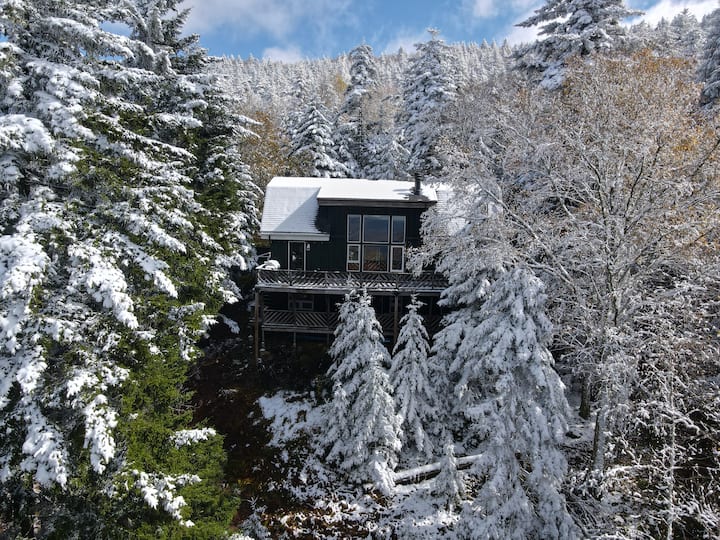 Charming 3 Bedroom Chalet With Mountain Views - Snowshoe, WV