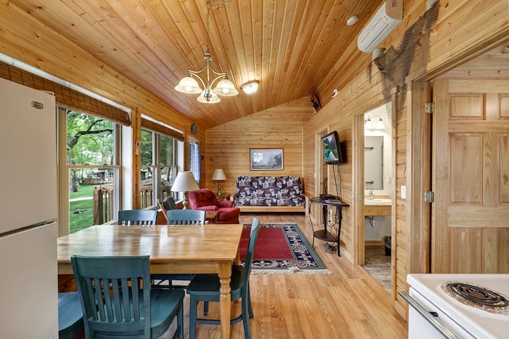 Lakeside Cabin #2 At Swan Lake Resort & Campground - Swan Lake, Fergus Falls