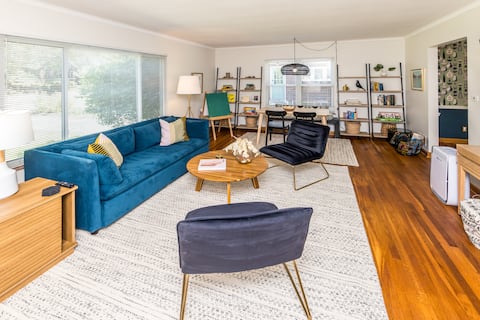 Top Airbnb: Clintonville MCM Charmer-Low Tox/Allergy Friendly in Clintonville