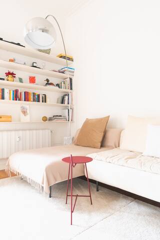 New Bright and Charming Design apartment gallery image 3