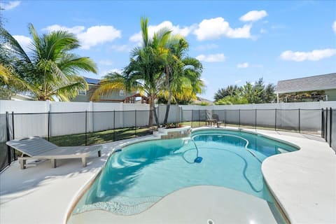 Pool Home, Large 5 BDR Home 2 Masters 1 on 1st FL