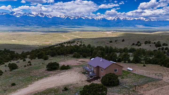 Entire Home.  Gorgeous Mountain Views - Westcliffe, CO