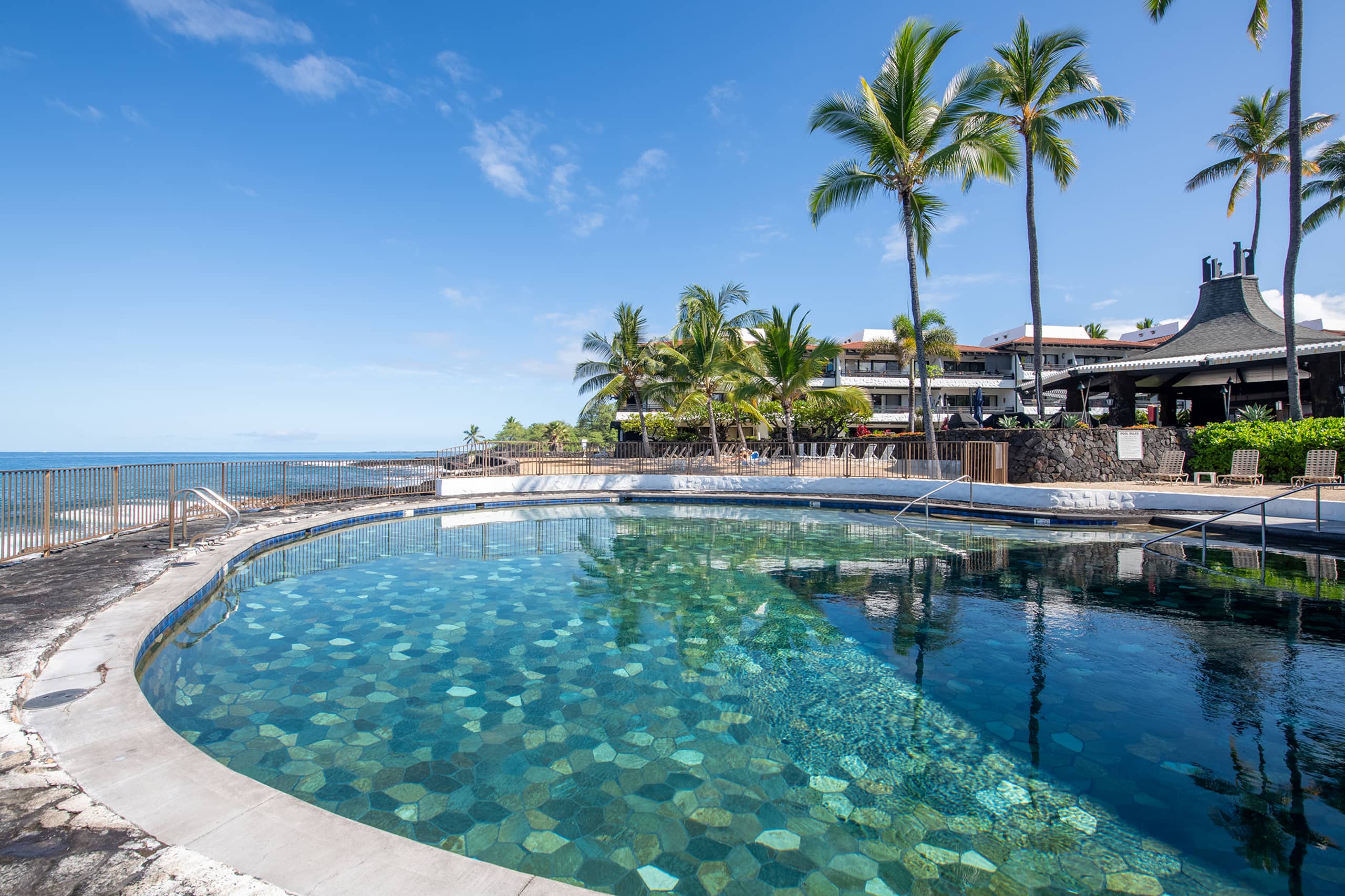 Condo in Kailua-Kona · ★4.5 · 1 bedroom · 2 beds · 1 bath - Image 1
