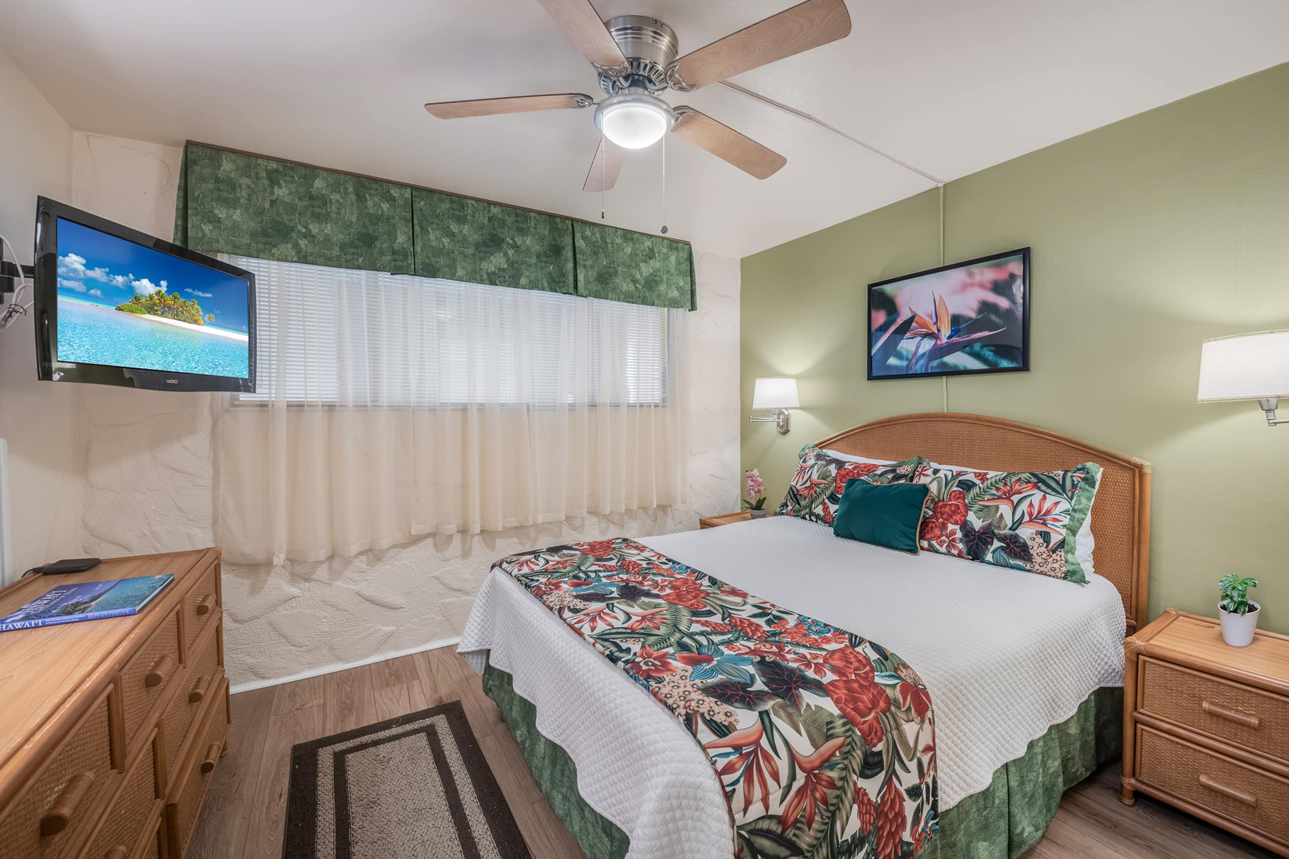 Condo in Kailua-Kona · ★4.5 · 1 bedroom · 2 beds · 1 bath - Image 14