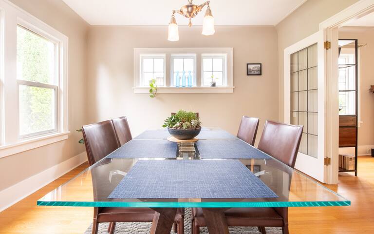 Emerald City Garden Home gallery image 4