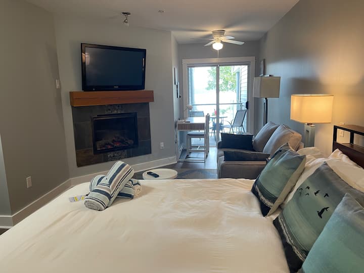 The Nook At Nanoose Bay - Oceanview - Studio - Vancouver Island