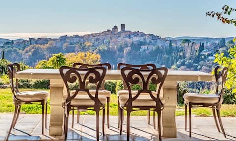 Breathtaking views with chill-out surroundings