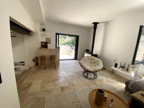 Popular Airbnb listing: Villa Coeur de Nîmes Casa Amorosa in Nîmes