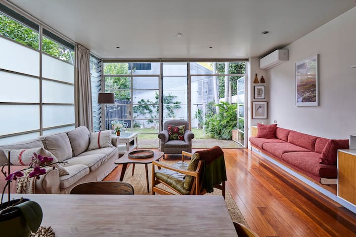 Centennial Park quiet leafy home/garden near city