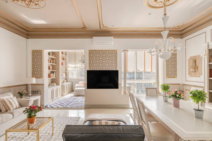 HoHomes – Centric Entire Barcelonian Flat gallery image 2