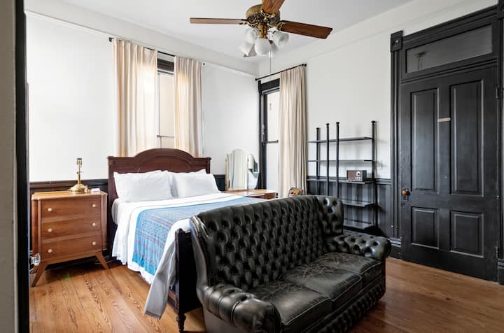 The Garden Suite | Walk Downtown - Galveston, TX