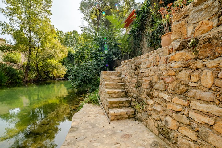 Maison De Village Et Accès Privatif à La Rivière - Var