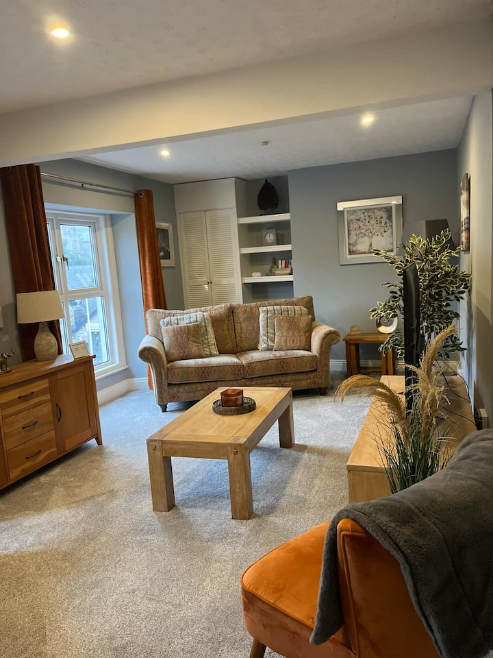Hillfoot 2 - Modern Stylish Apartment With Views. - Arnside