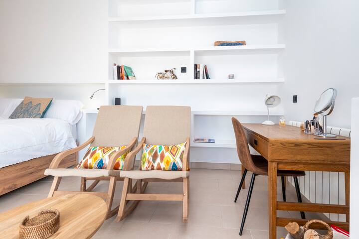 Amazing sea-view 5 en-suit bedroom Villa gallery image 5