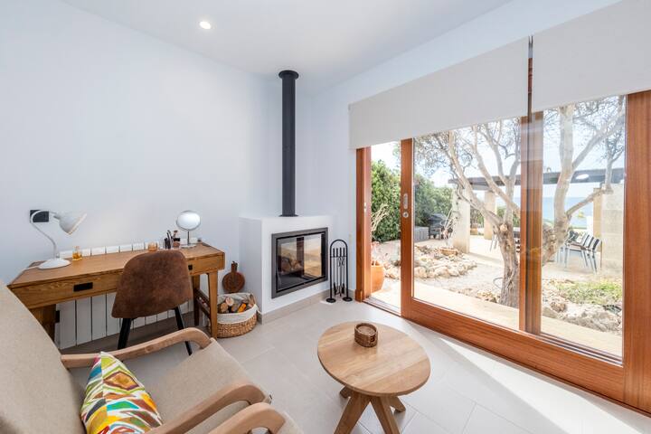 Amazing sea-view 5 en-suit bedroom Villa gallery image 4