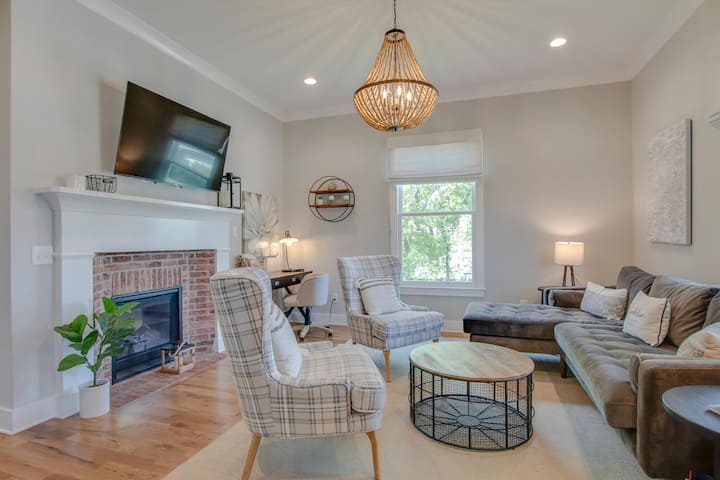 Beautiful Country Farmhouse | Historic Franklin - Franklin, TN