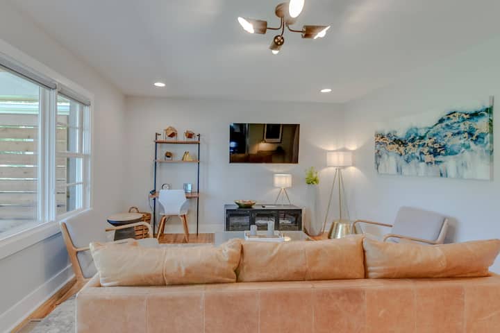 Charming Franklin Bungalow | Walk To The Factory! - Franklin, TN
