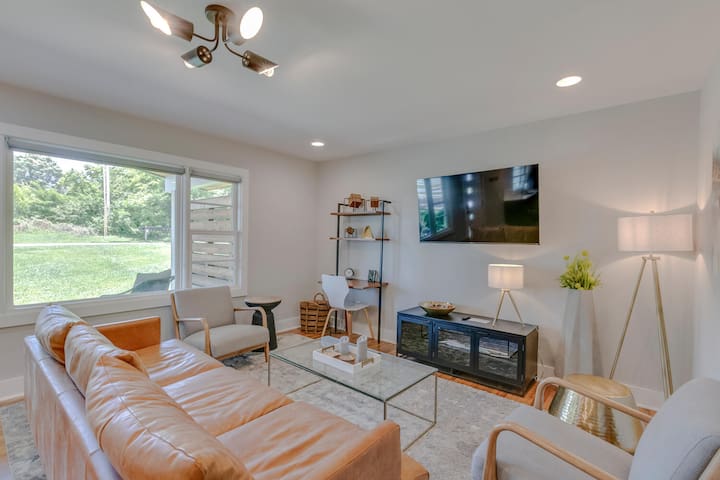 Charming Franklin Bungalow | Walk to The Factory!