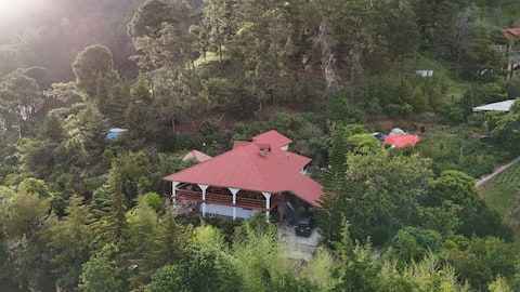 Villa with a view of the Constanta Valley