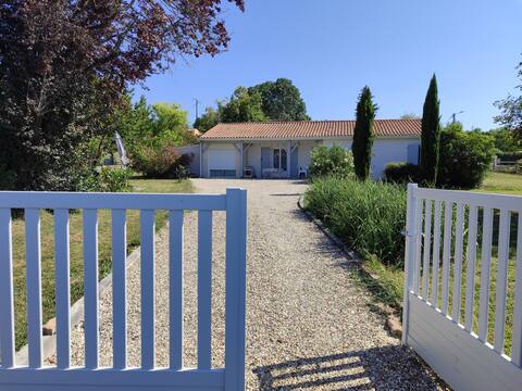 Comfortable 125 m2 house with wooded garden